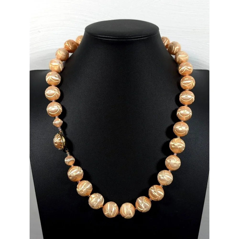 VTG Japan‎ Peach Carved Style Plastic Pearlized Round Bead Necklace Chunky Mid